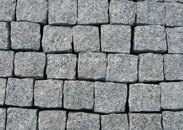 Laban-2 Mittelkorn, Granitpflaster