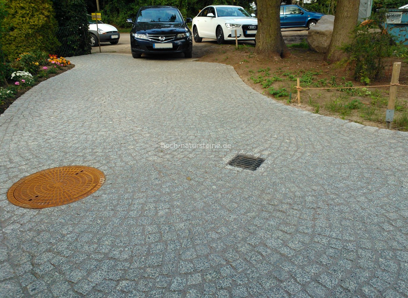 Natursteinpflaster in der Einfahrt, Epoxidharz-Fugenmörtel