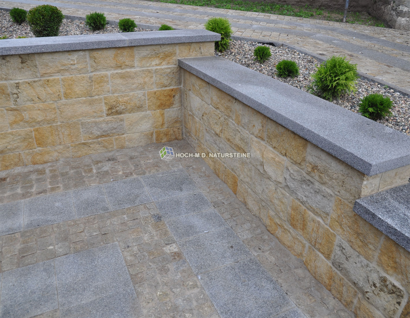 Flavus hellgelb über beige bis dunkelgelb - Feinkorn