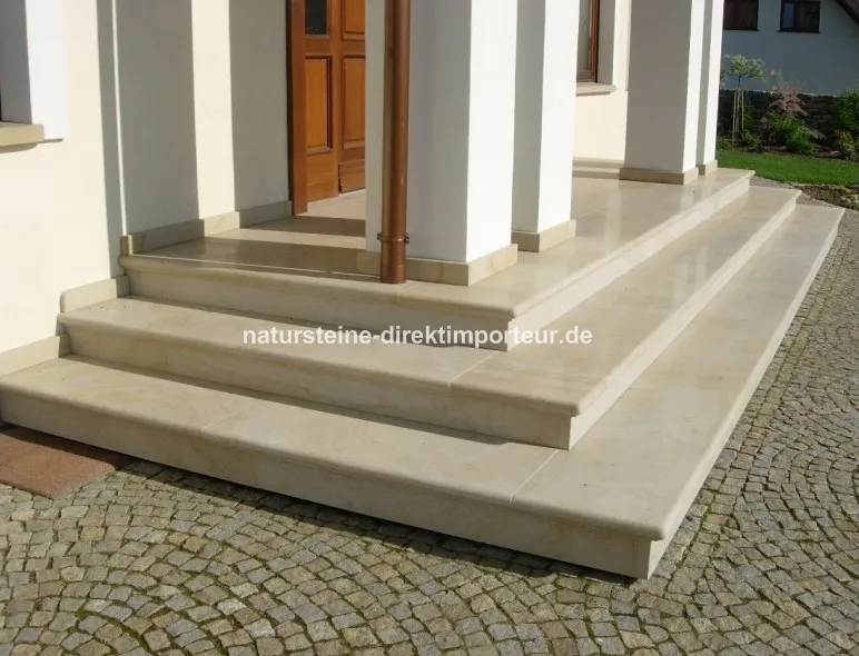 Kundenreferenz Sandsteinstufen geschliffen
