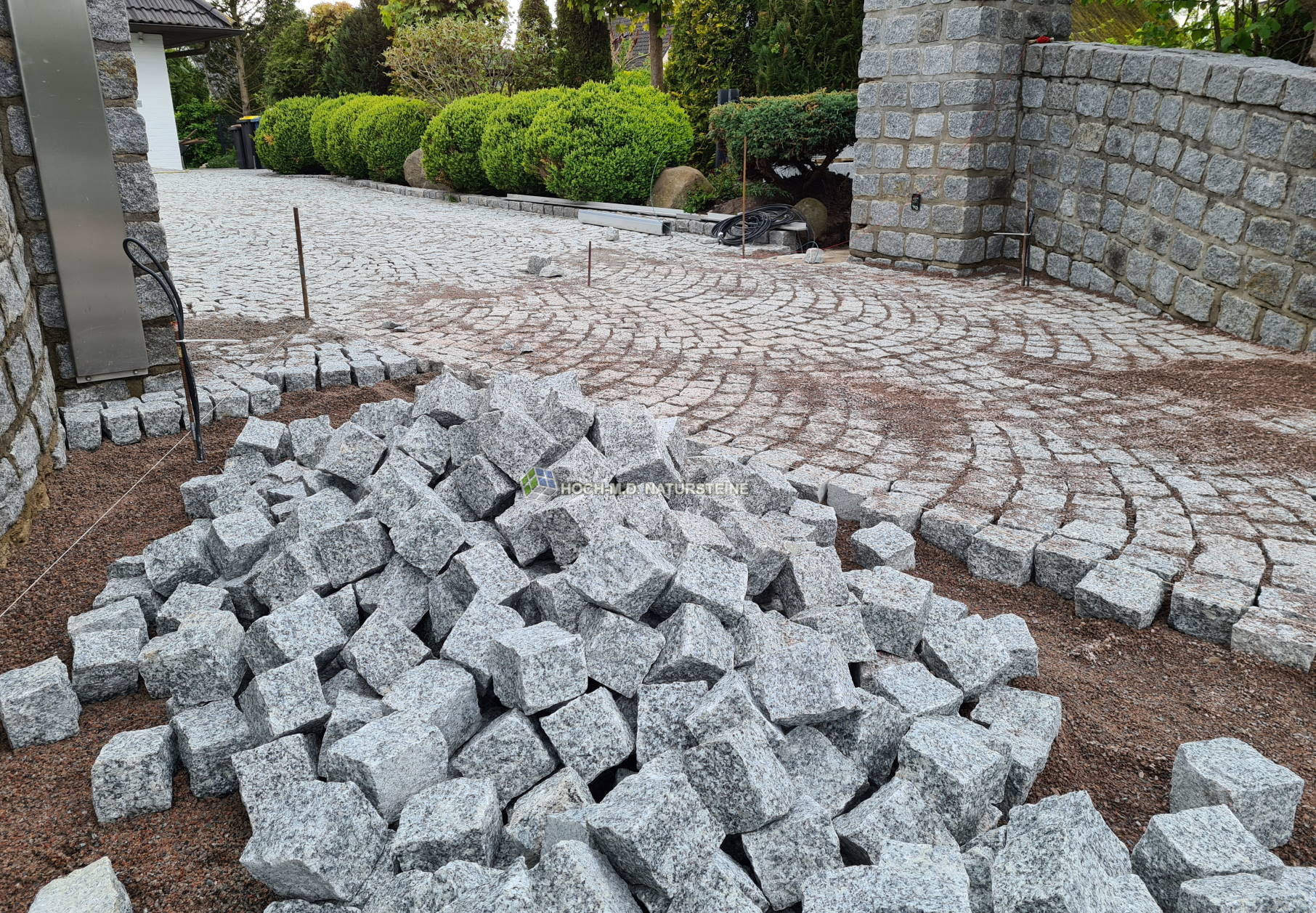 Laban-2, granitpflastersteine